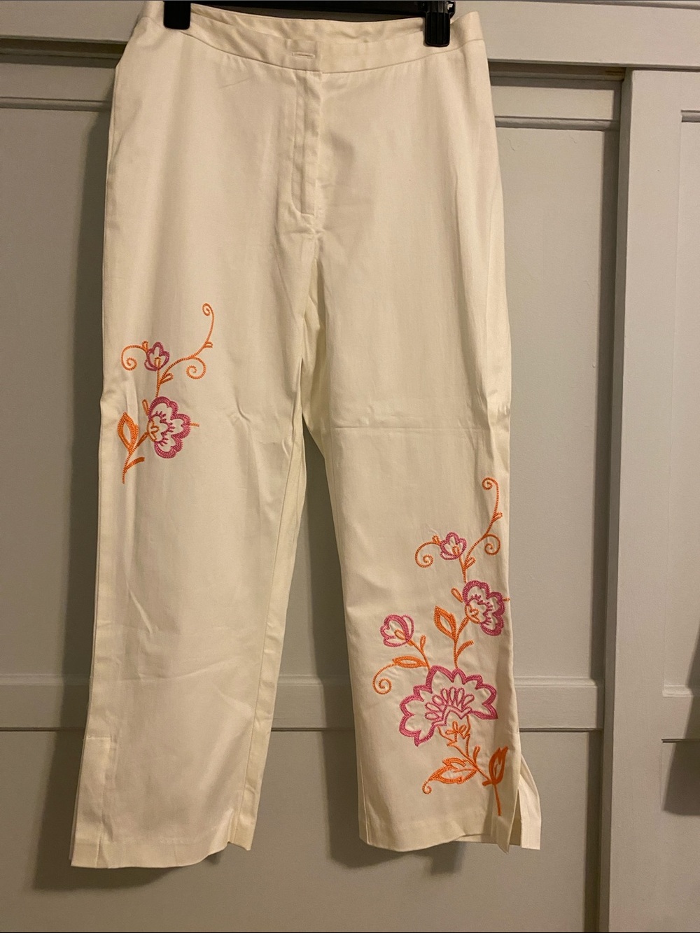 Worthington Y2K White Ankle length Embroidered dressy Pants size 8 NWT